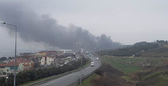 Beylikdüzü'nde düşen helikopterden ilk görüntüler | Son dakika haberleri