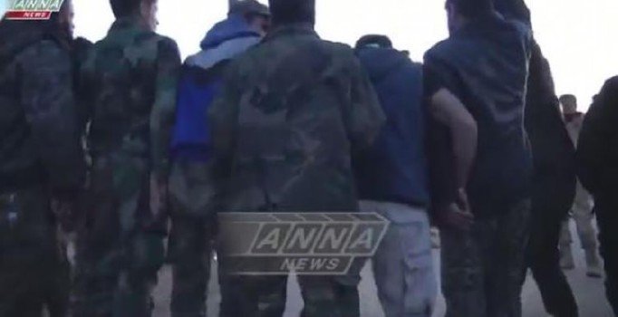 Rus askerleri ile teröristler dans etti