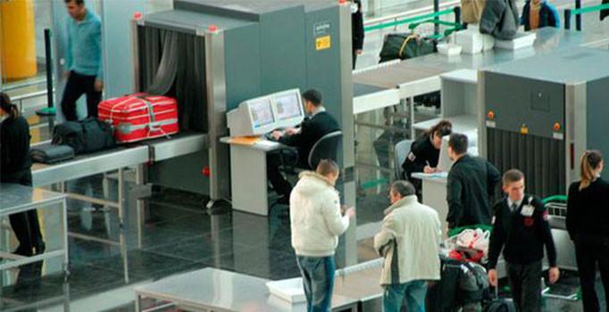 Atatürk Havaalanı'nda bomba alarmı