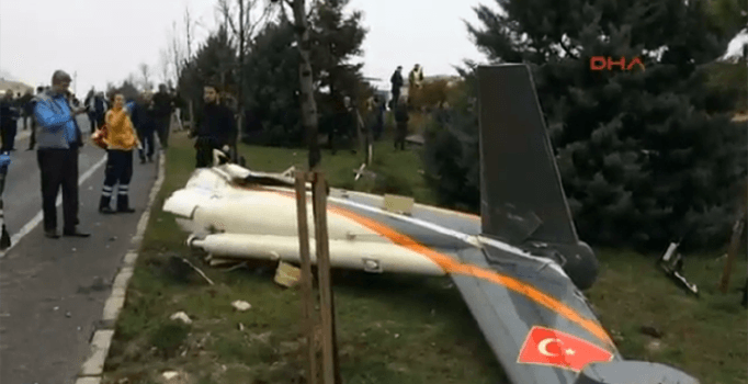 Büyükçekmece'de düşen helikopterle ilgili soruşturma başlatıldı
