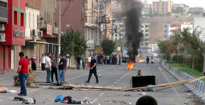 Cizre'ye dağdan 
30 terörist geldi