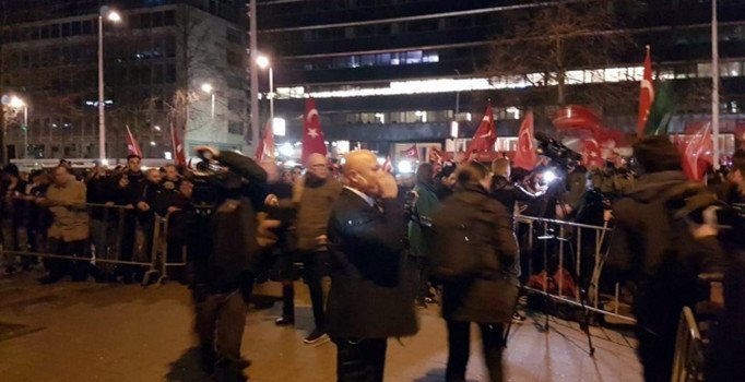 Hollanda'dan ilk açıklama: Gerekirse Noodbevel ilan ederiz | Noodbevel ne demek?