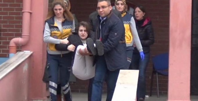 Sınavda rahatsızlanan Ecenur hastaneye kaldırıldı | Bursa haberleri