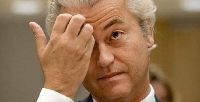 Hollanda, Londra Büyükelçiliği'nde seçim programı yaptı