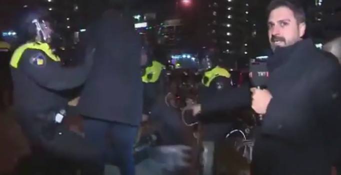 Hollanda polisi Erhan Çelik'e de saldırdı