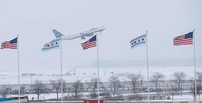 ABD’de kar fırtınası: 8 bin uçak seferi iptal