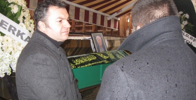 Oyuncu Çağlar Çorumlu'nun babası Vedat Çorumlu vefat etti