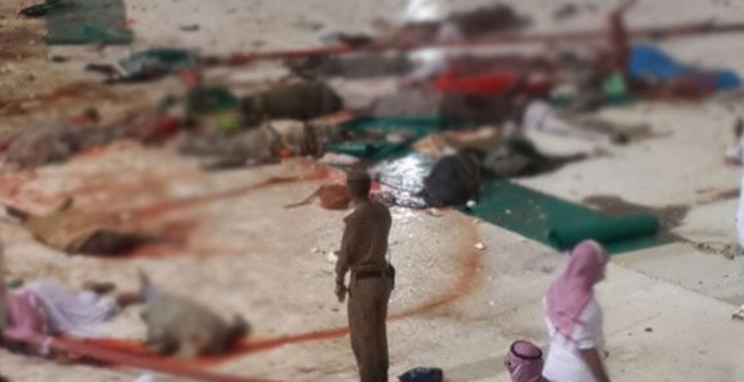 AFP: Kabe'deki vinç
kazasında 87 kişi öldü