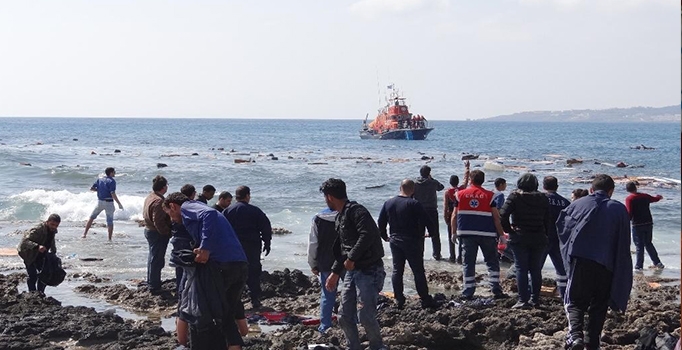 Rodos Adası açıklarında göçmen taşıyan tekne battı