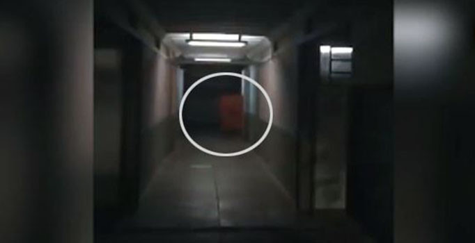 Kendi kendine açılıp kapanan morg kapısı | Video izle