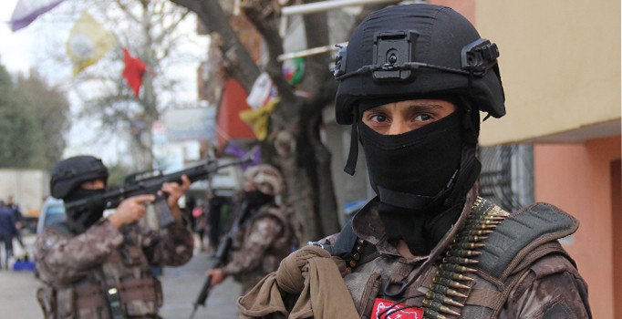 Nevruz öncesi Adana'da dev operasyon