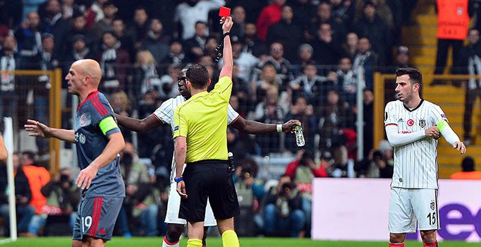 Aboubakar, takım otobüsünü beklemeden ayrıldı