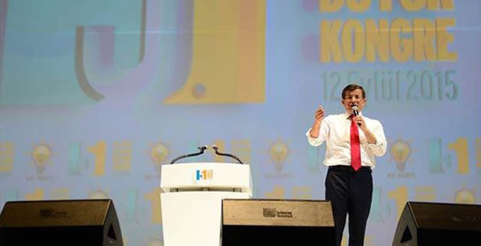 Davutoğlu kongrede 
konuştu: AK Parti'nin 
kaderi Türkiye'nin kaderidir