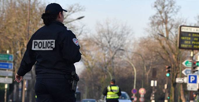 Fransa İçişleri Bakanı: 2 terör saldırısı önlendi