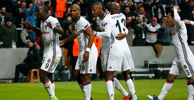 Beşiktaş Olympiakos'u 4-1 gibi rahat bir skorla geçti