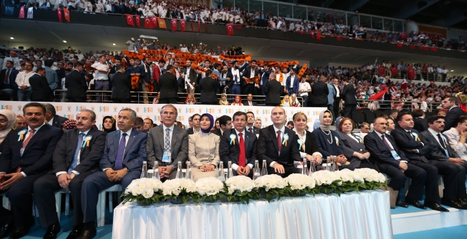 İşte AK Parti'nin yeni MKYK listesi