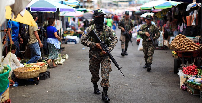 El Salvador'da 'cinayetsiz gün' sevinci