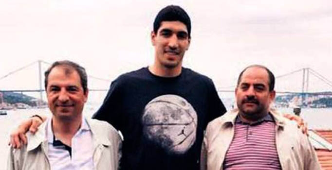 Enes Kanter'in milli 
maç tweetlerine tepki