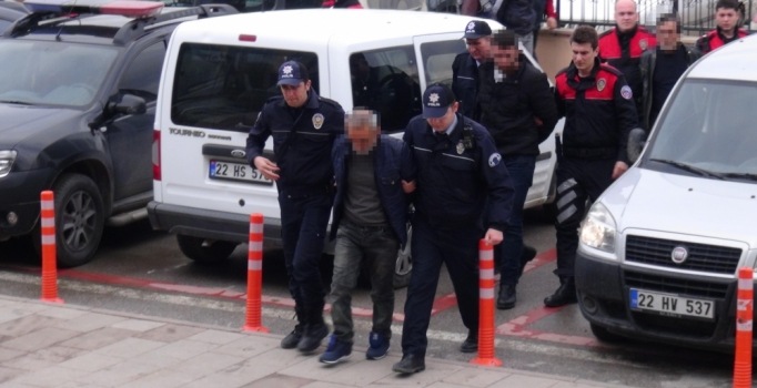 Tarsus'ta FETÖ’den 29 kişi gözaltına alındı