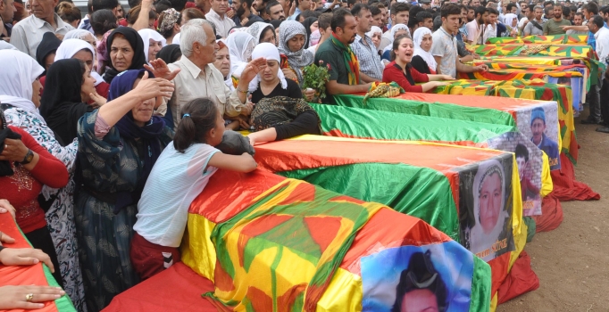 Cizre olaylarında ölen 
16 kişi toprağa verildi