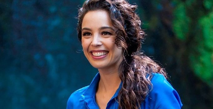Azra Akın'ın hayali bir dans okulu açmak
