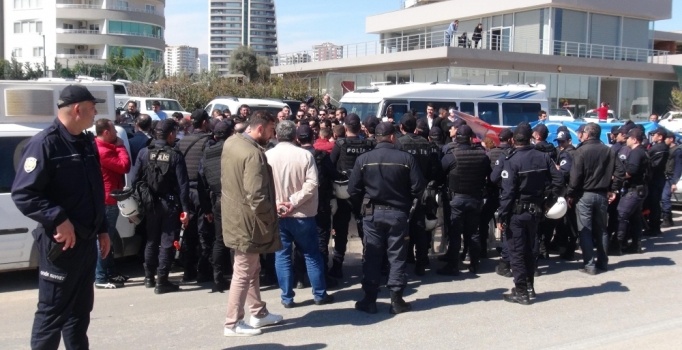 Mersin'de 'Meral Akşener' gerilimi