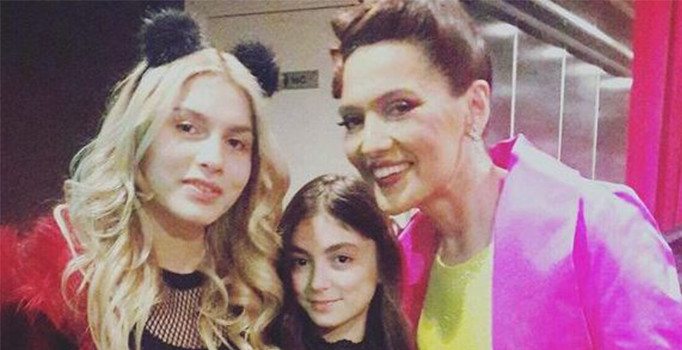 Demet Akalın sahneye Aleyna Tilki'yi çıkardı