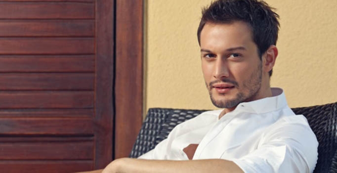 Hande Erçel'in sevgilisi 
Burak Serdar Şanal kimdir?