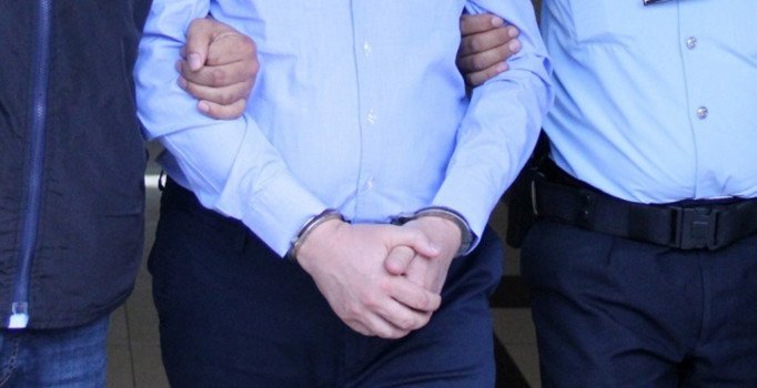 Belçikalı vekil yeniden yargılandığı cinayet davasında tutuklandı