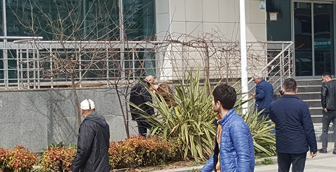 Kartal'daki miting alanı yakınında şüpheli paket paniği