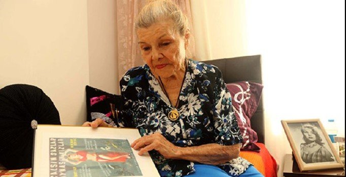 Yeşilçam ustası Nimet Alp yaşamını yitirdi | Nimet Alp kimdir?