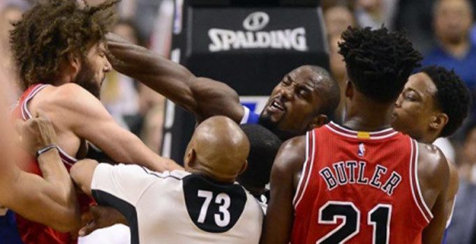 NBA'da yumruklar konuştu: Ibaka ve Lopez kavga etti | İzle