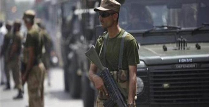 Pakistan'da askeri mahkemeler yeniden göreve başlayacak