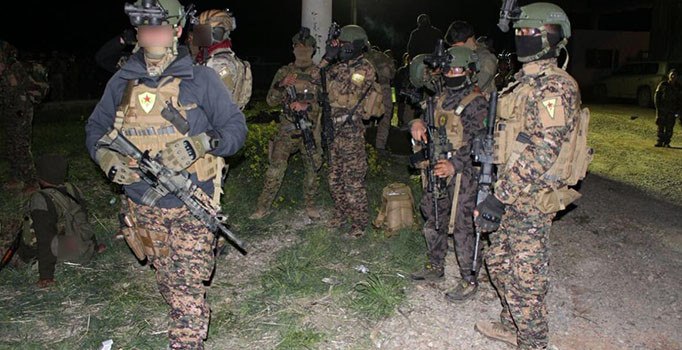 Rakka'ya indirilen ABD askeri ile YPG'lilerin fotoğrafları ortaya çıktı