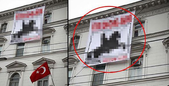 Viyanada Türk Büyükelçiliği’ne çirkin pankart