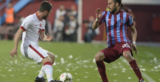 Galatasaray son dakikalarda puan kaybetti