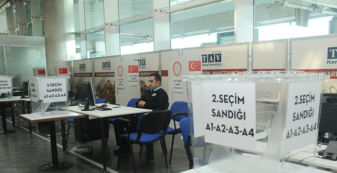 Atatürk Havalimanı'na oy sandıkları kondu
