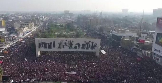 Bağdat'ta 1 milyon kişi reform meydanına iniyor