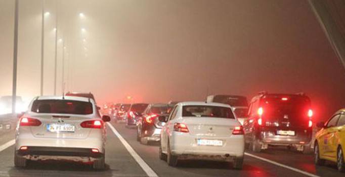 İstanbul'da sis engeli: Tüm seferler iptal