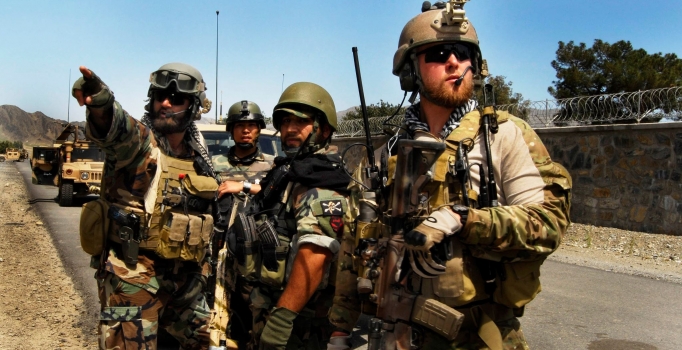 ABD askerleri, IŞİD'e karşı sahaya indi, Peşmerge Suriye'ye geliyor