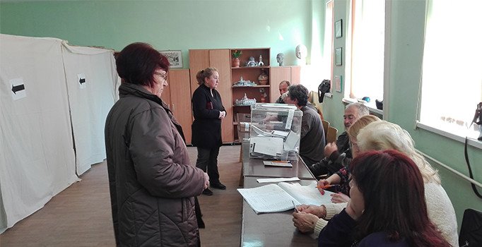 Bulgaristan seçimlerinde iki Türk partisi yarışıyor