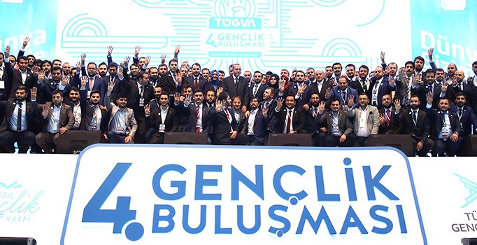 Gençlik Buluşması'nda Rap'li karşılama: Erdoğan nerede Erdoğan burada