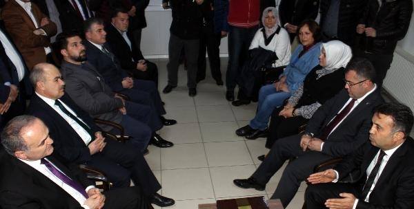 Bakan Özlü'den CHP Düzce İl Başkanlığı'na ziyaret: Görüşlerimizin kardeşliğimizi engellememesi lazım