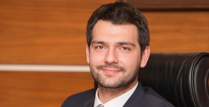 Sedat Ergin'den AK Partili
Boynukalın hakkında 
suç duyurusu!