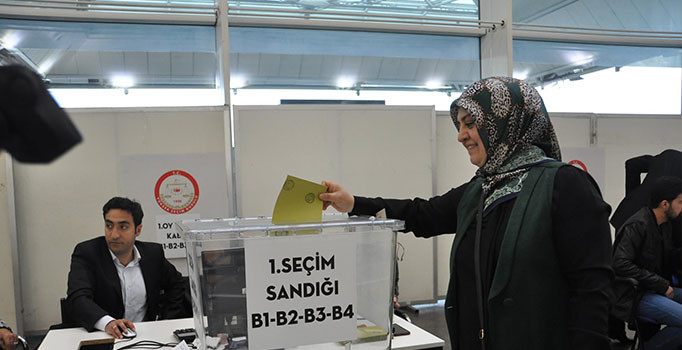 Atatürk Havalimanı'nda oy kullanma işlemi başladı | Son dakika haberleri