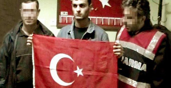 Ogün Samast'ın çekilen görüntülerinde FETÖ izleri