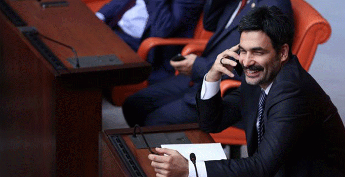 Uğur Işılak AK Parti'den milletvekili adayı gösterilmedi