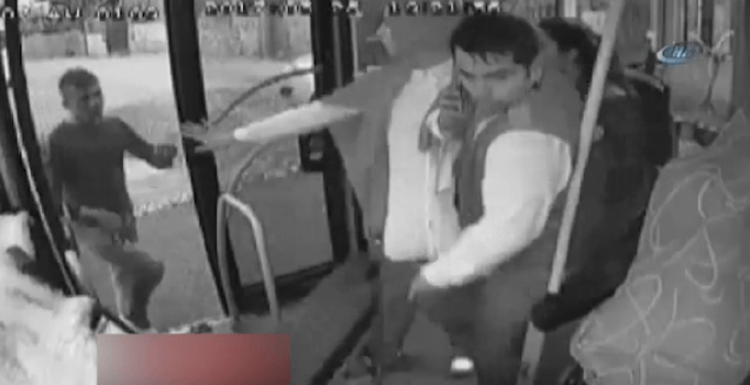Magandalar halk otobüsünde dehşet saçtı | Antalya haberleri