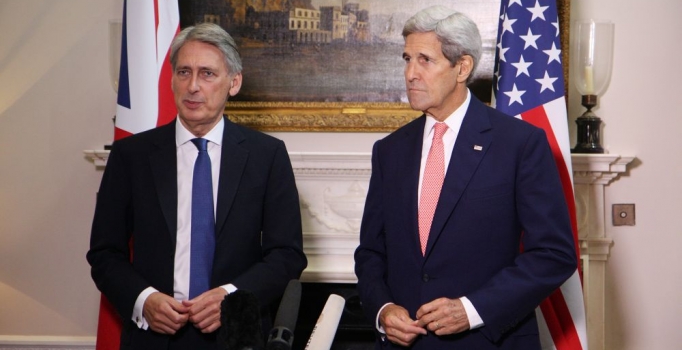 Kerry: Esad gitmeli, ama zamanlamasını müzakere edebiliriz