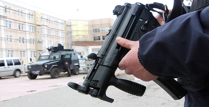 Şanlıurfa'da tıp merkezi operasyonu: 36 gözaltı